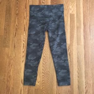 SPANX ‘Look At Me Now’ Cropped Leggings